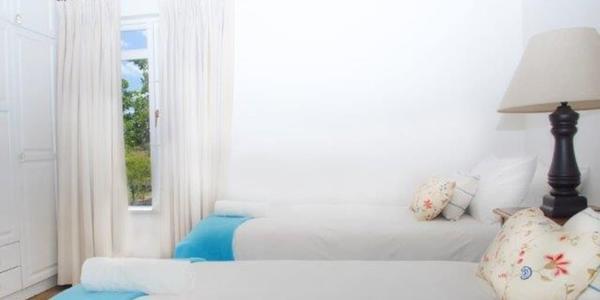 Hotel A Pinot Noir Cottage @ Sir Robert Stanford Estate 3