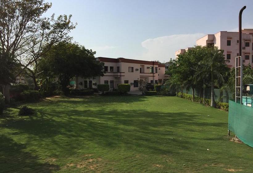 Hotel R C Palace Bhiwadi