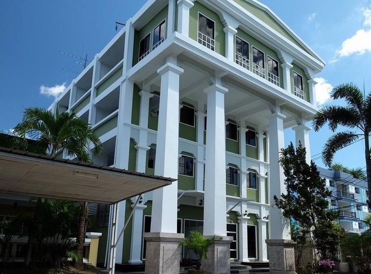 Hotel Jatuporn Mansion 14