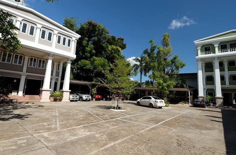 Hotel Jatuporn Mansion 7