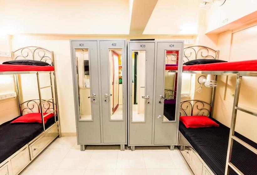 Airport Hostel Bombay Backpackers 8