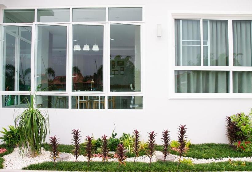 Hotel Charisma Residence 14