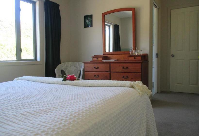 Brackish Beach B & B 4