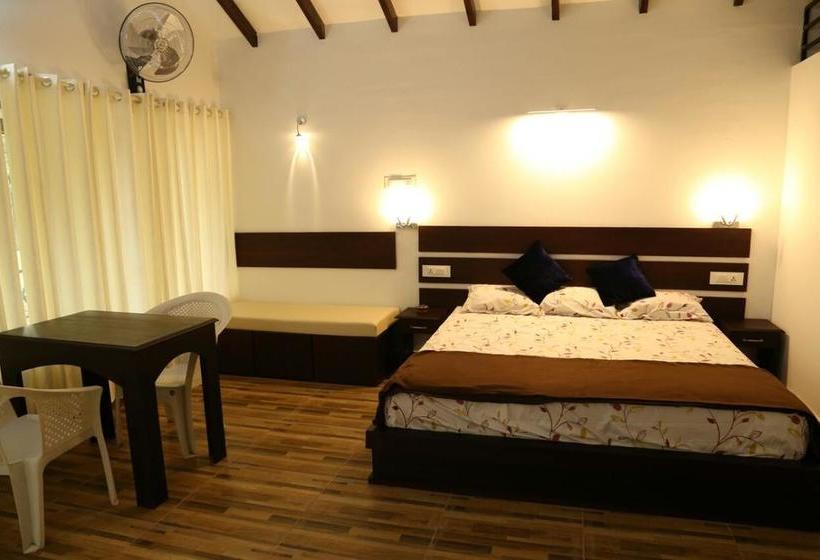 Hotel Orange Wood Resort 17