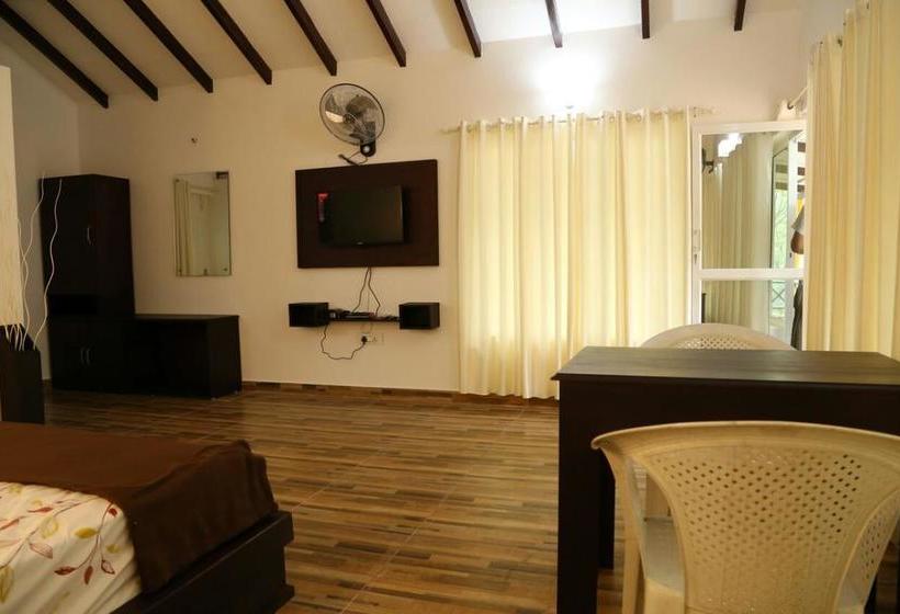 Hotel Orange Wood Resort 3