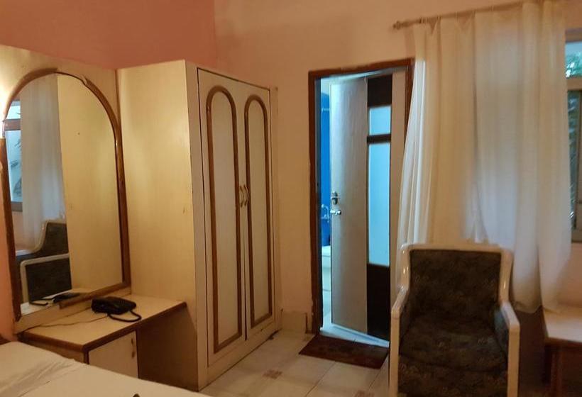 Hotel Ravi Ranjana S 6