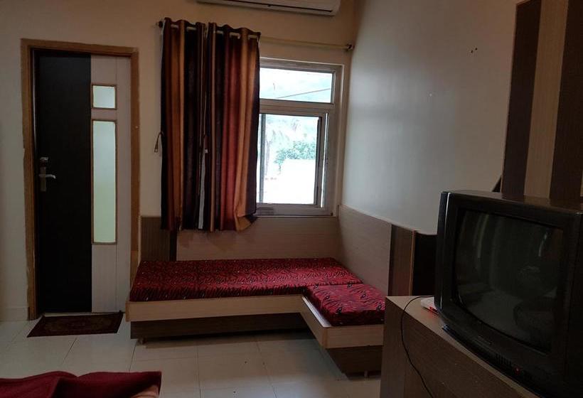 Hotel Ravi Ranjana S 9