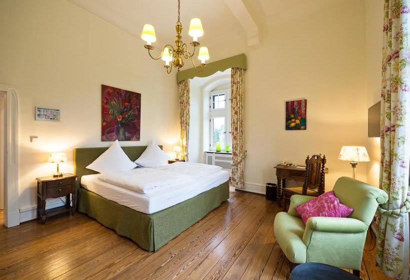 Hotel Gästehaus Schloss Saareck 13