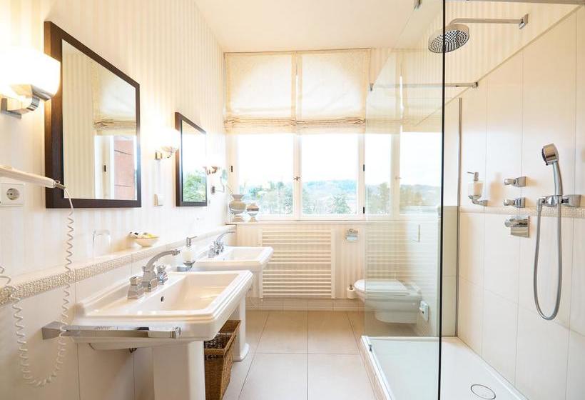 Hotel Gästehaus Schloss Saareck 19