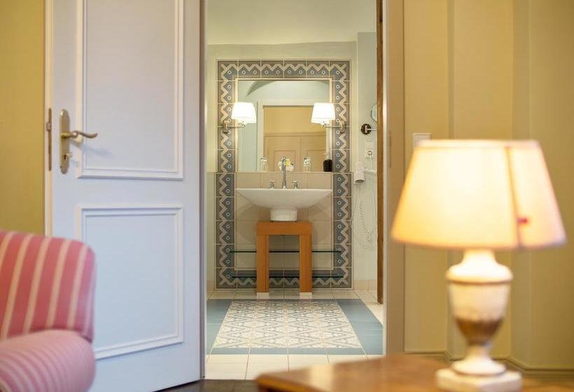 Hotel Gästehaus Schloss Saareck 20