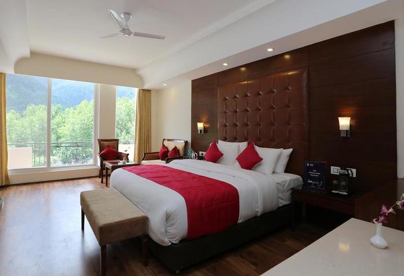 The Allure Grand Resort 8