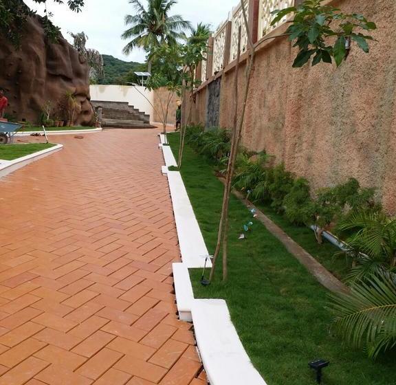 Resort Mount Retreat 18