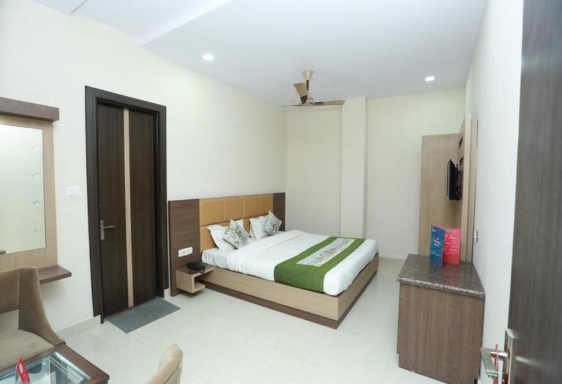 Hotel Oyo 9007 Royal Crown 16