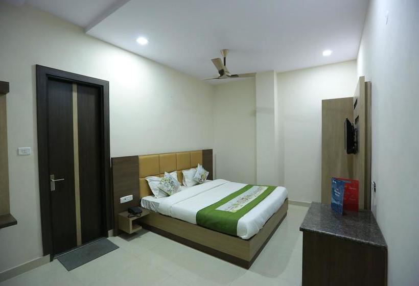 Hotel Oyo 9007 Royal Crown 18