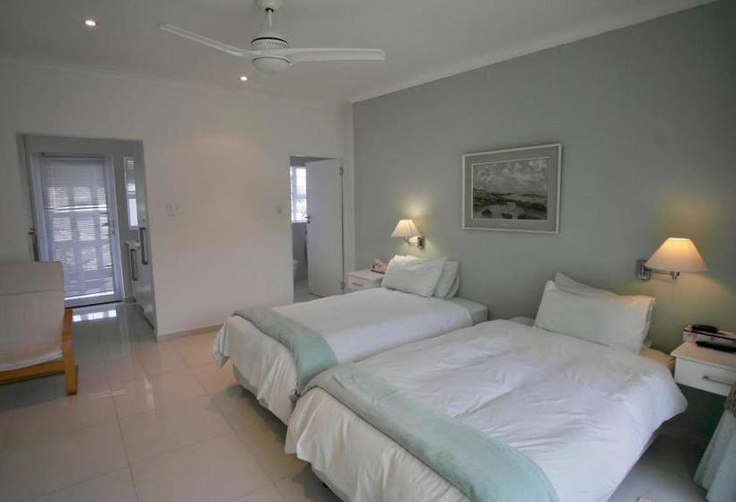 Bed and Breakfast Clouds End Sanctuary 13