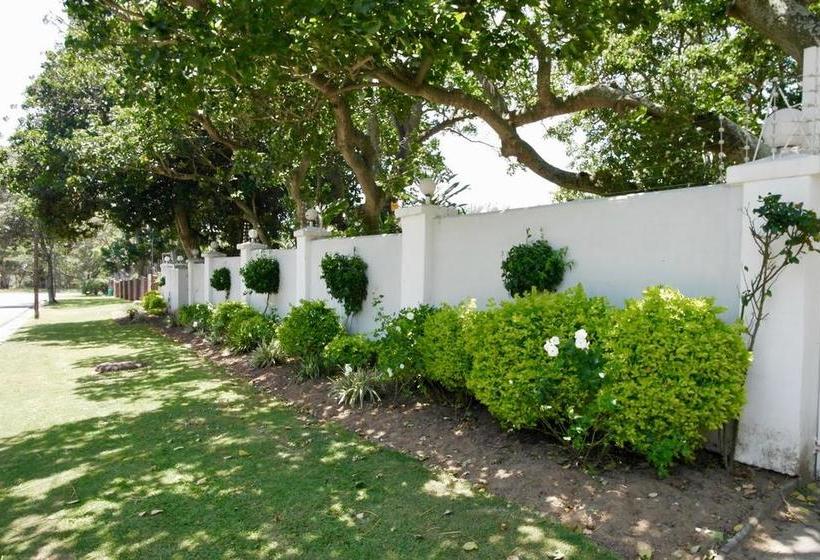 Bed and Breakfast Clouds End Sanctuary 4