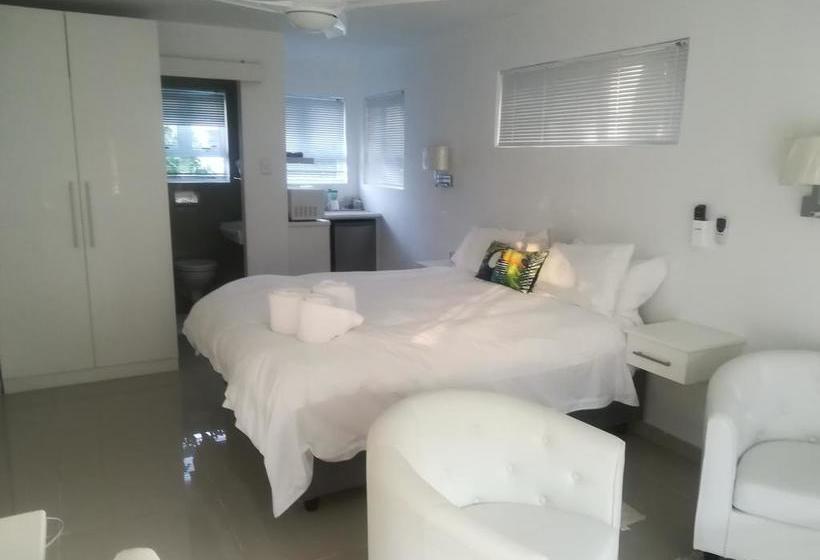 Bed and Breakfast Clouds End Sanctuary 7