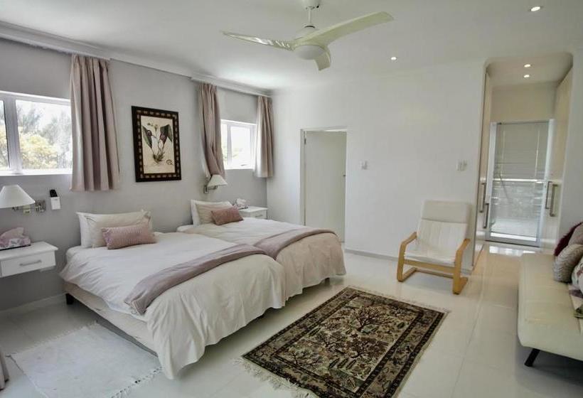 Bed and Breakfast Clouds End Sanctuary 8