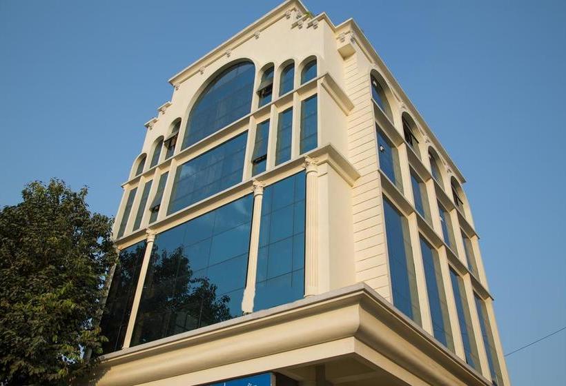 Oyo 2493 Hotel K P Inn 1