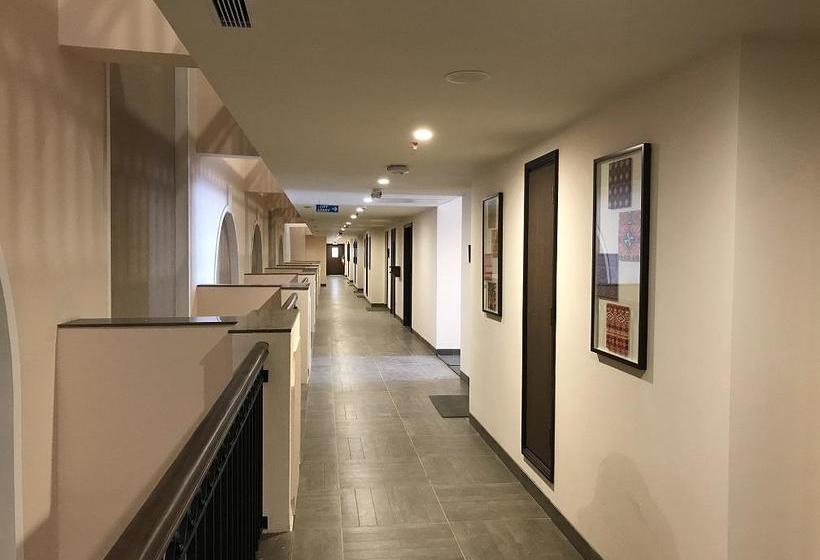 Resort Pristine Peaks Naldehra 4