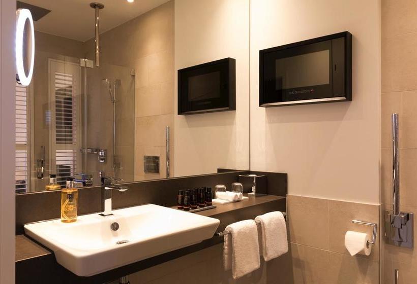 Hotel Brunnenhaus Schloss Landau 16