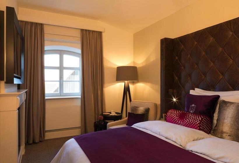 Hotel Brunnenhaus Schloss Landau 5