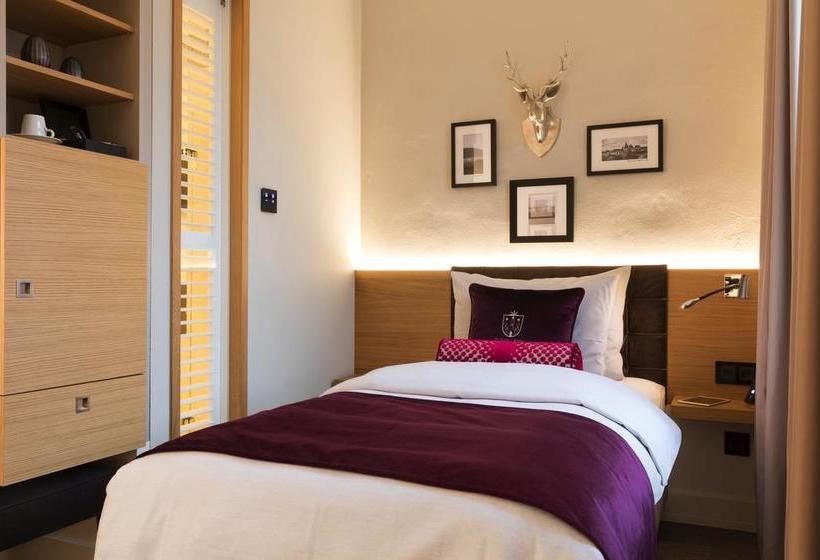 Hotel Brunnenhaus Schloss Landau 9