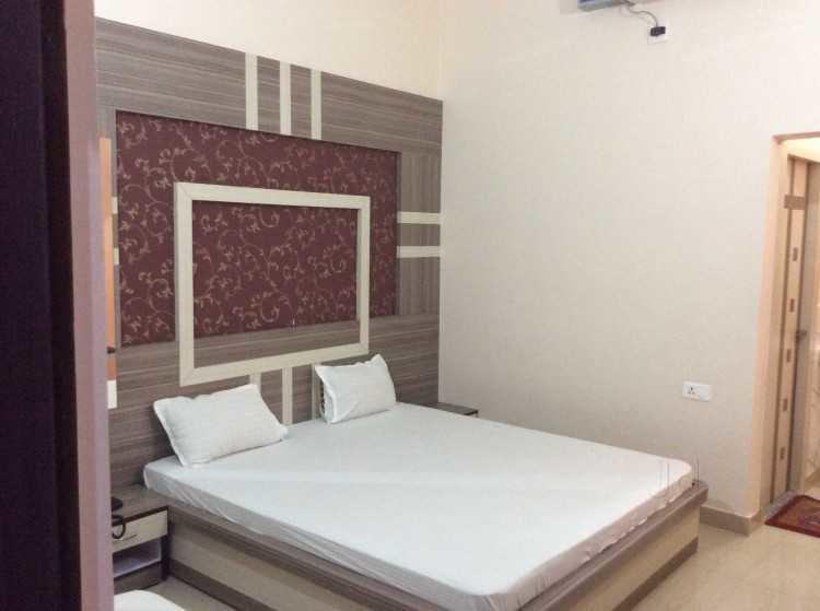 Hotel Rk Residency 9
