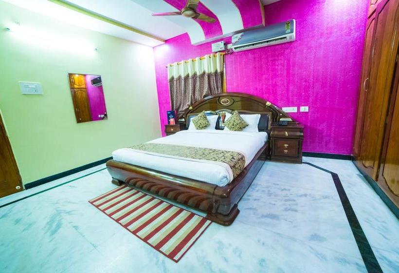 Hotel Oyo 9054 Velaga Inn 12