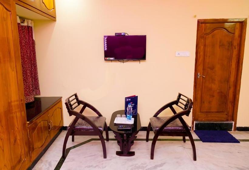 Hotel Oyo 9054 Velaga Inn 14