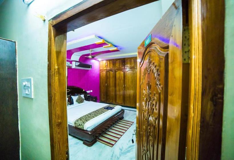 Hotel Oyo 9054 Velaga Inn 16