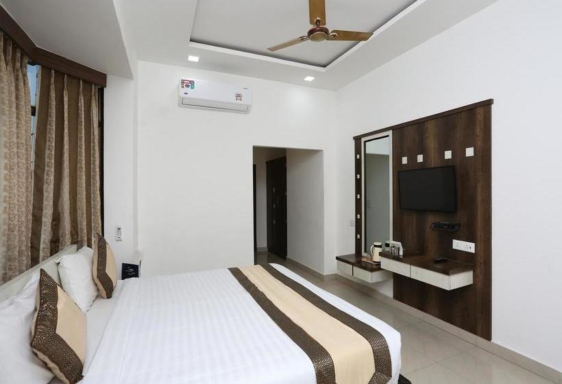 Hotel Krishna Palace 12