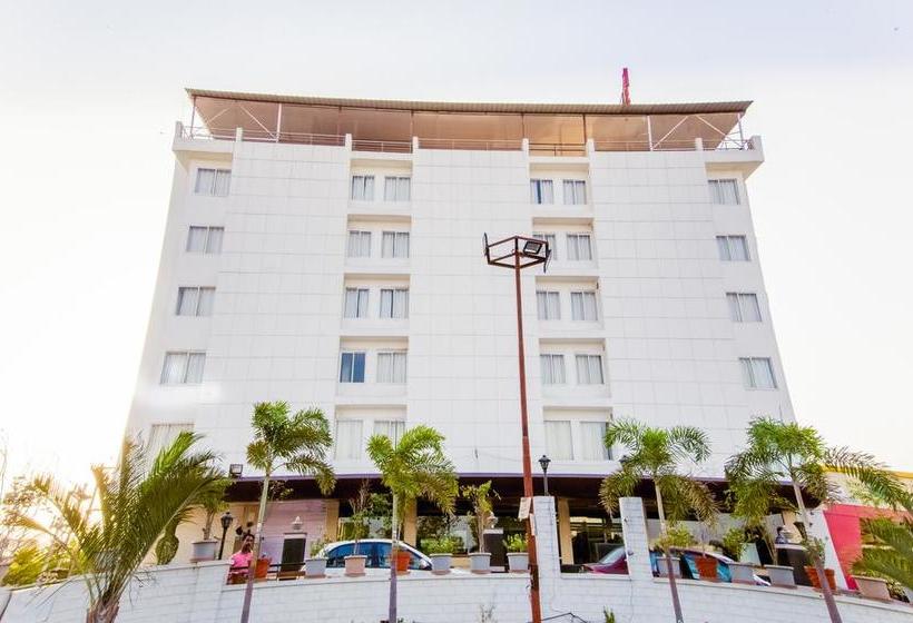 Hotel Papaya Tree Indore