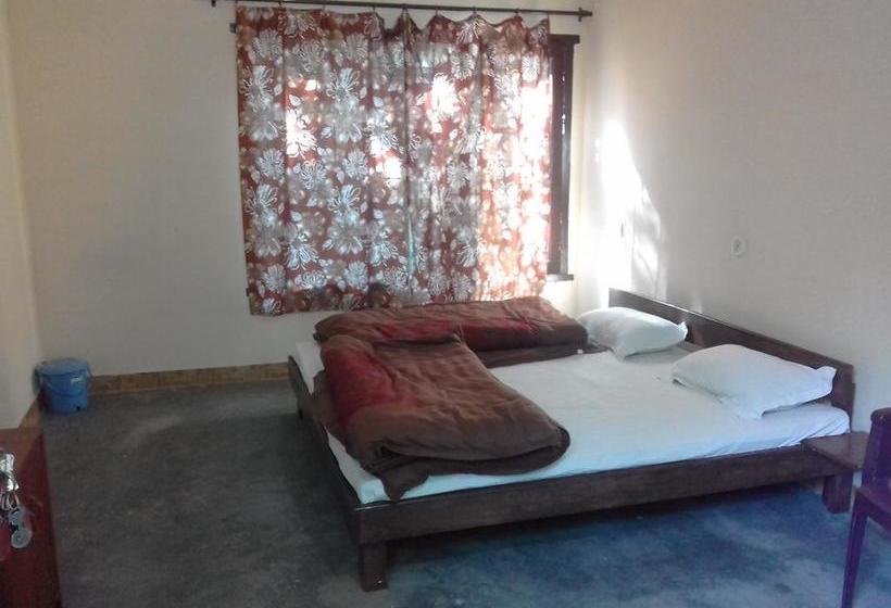 Resort Camp Big Cat Corbett 13