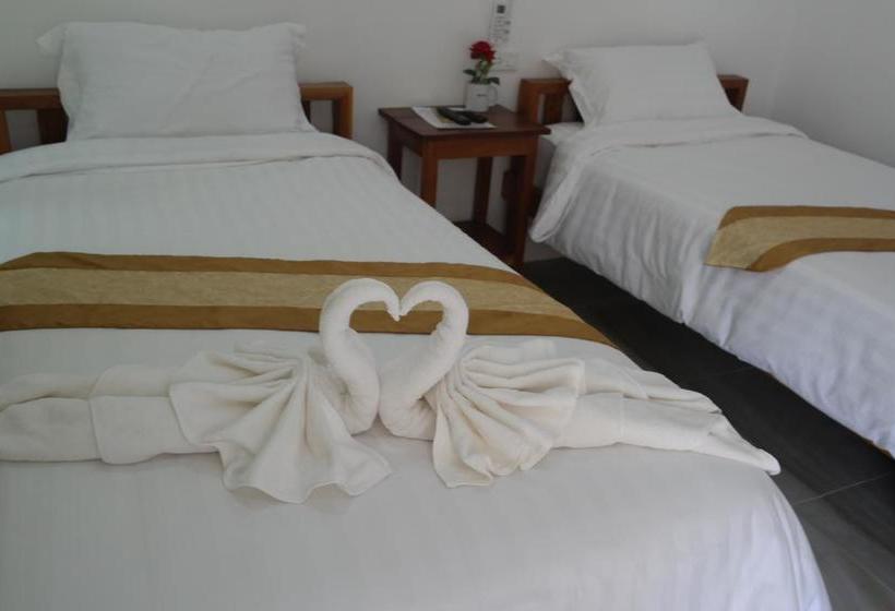 Baansuan Resort Phopphra 11