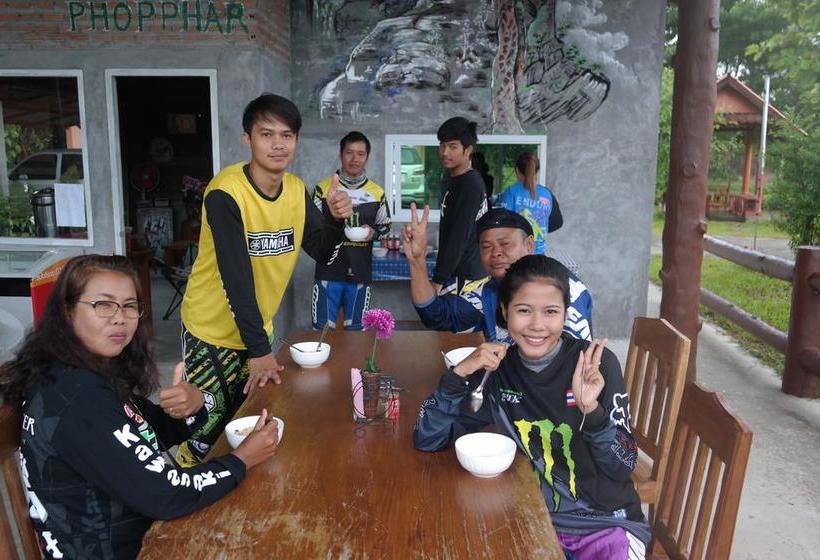 Baansuan Resort Phopphra 4