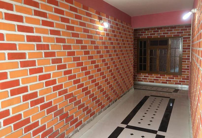 King Thai Hotel And Restaurant 11