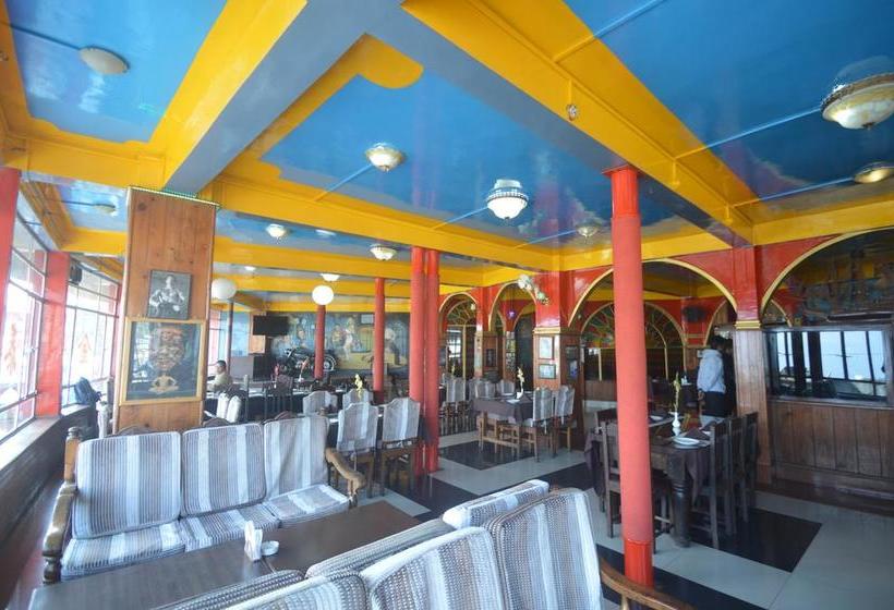 King Thai Hotel And Restaurant 12