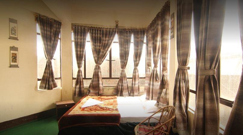 King Thai Hotel And Restaurant 13