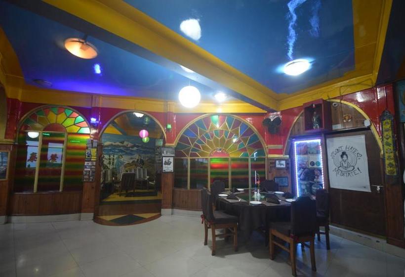 King Thai Hotel And Restaurant 4