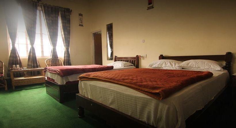 King Thai Hotel And Restaurant 6