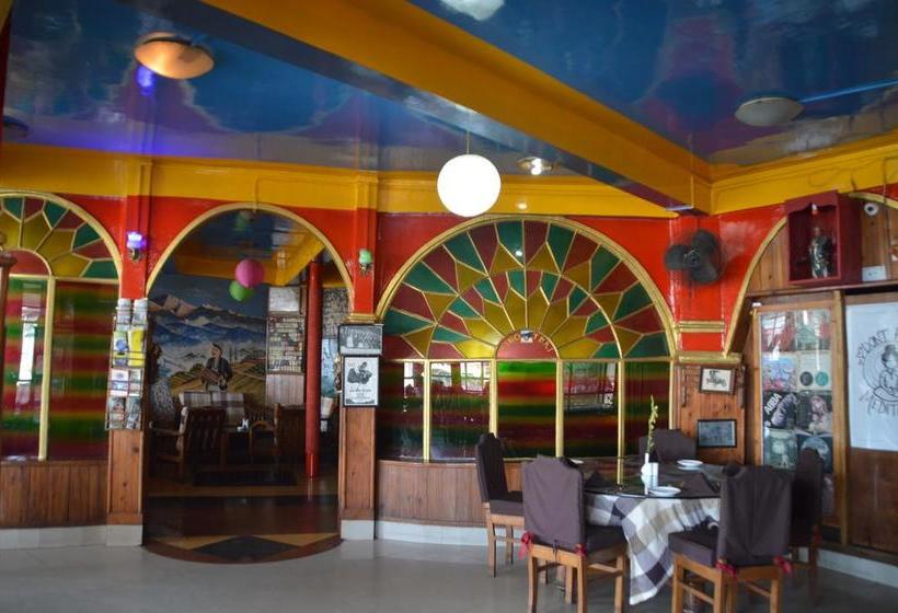 King Thai Hotel And Restaurant 8