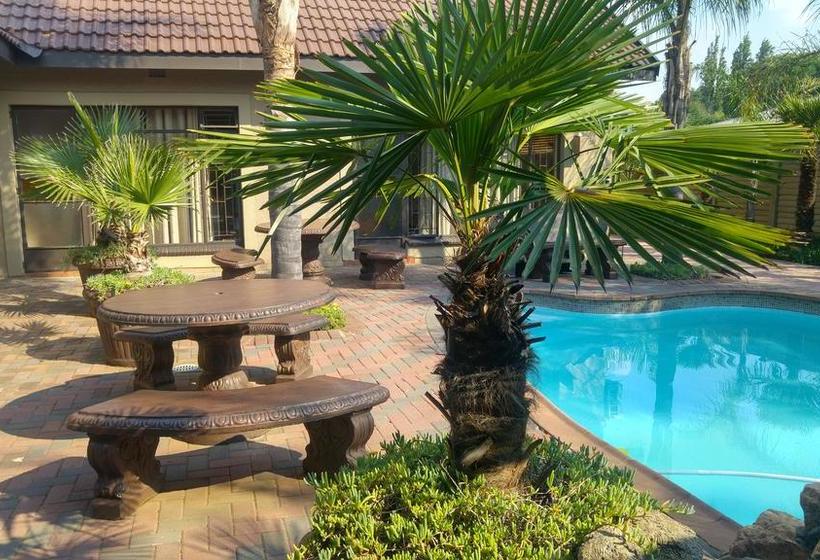 Bed and Breakfast Nkwasi Lodge 6