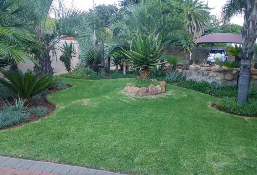 Bed and Breakfast Nkwasi Lodge 7