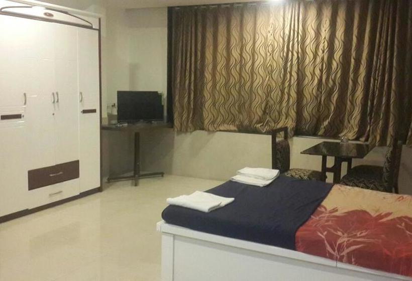 Lucky Hotel & Restaurant Punawale 12