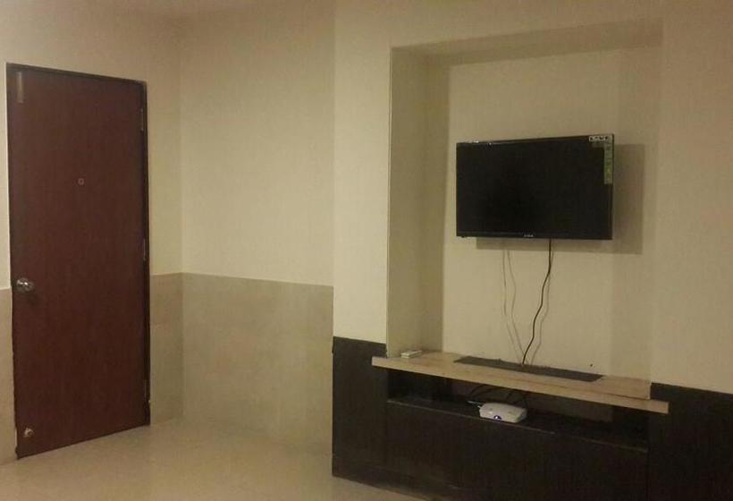 Lucky Hotel & Restaurant Punawale 14