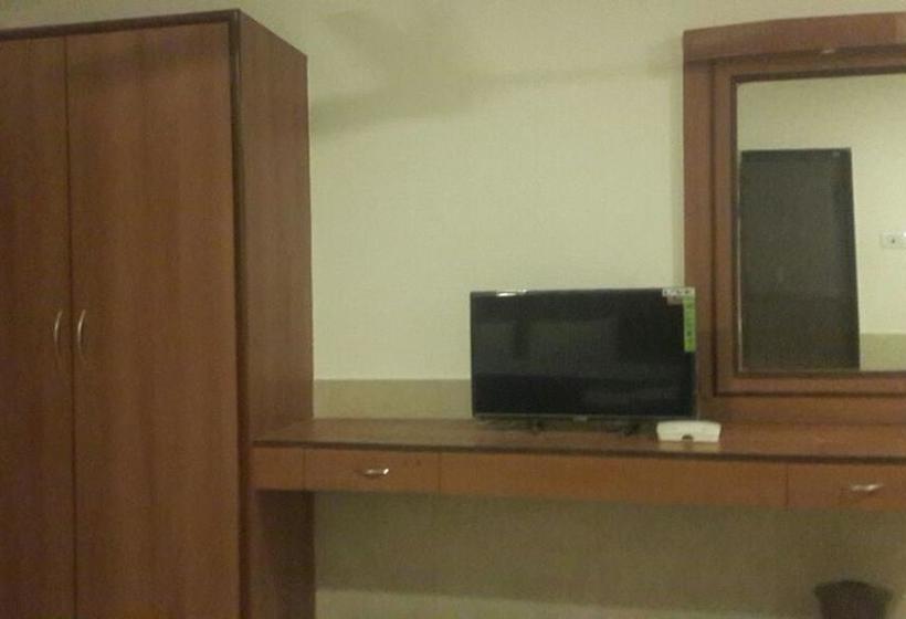 Lucky Hotel & Restaurant Punawale 16