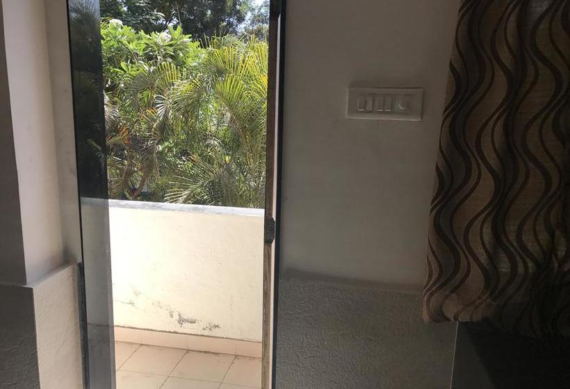 Lucky Hotel & Restaurant Punawale 8