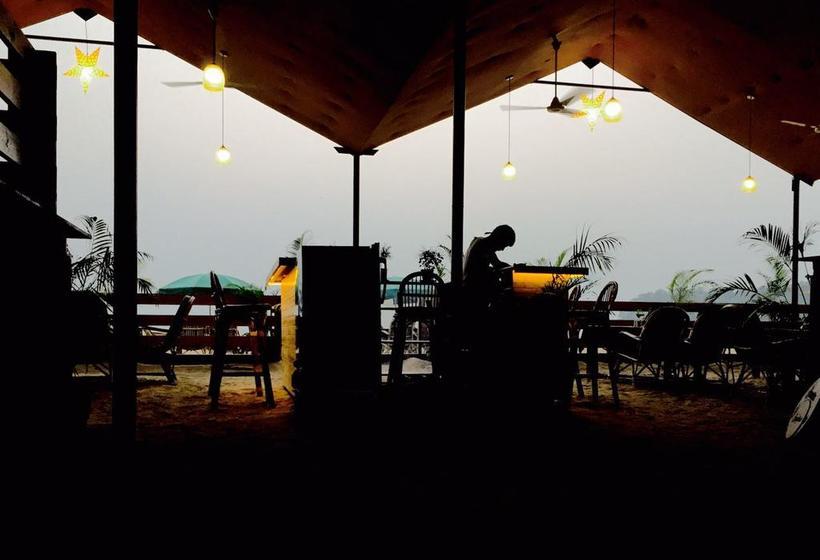 Anantra Sea View Resort