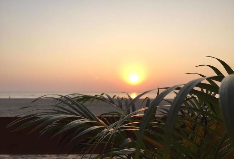 Anantra Sea View Resort 11